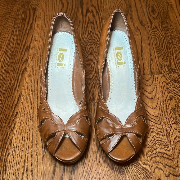 LEI women’s wedge size 6 heels - Picture 2 of 7